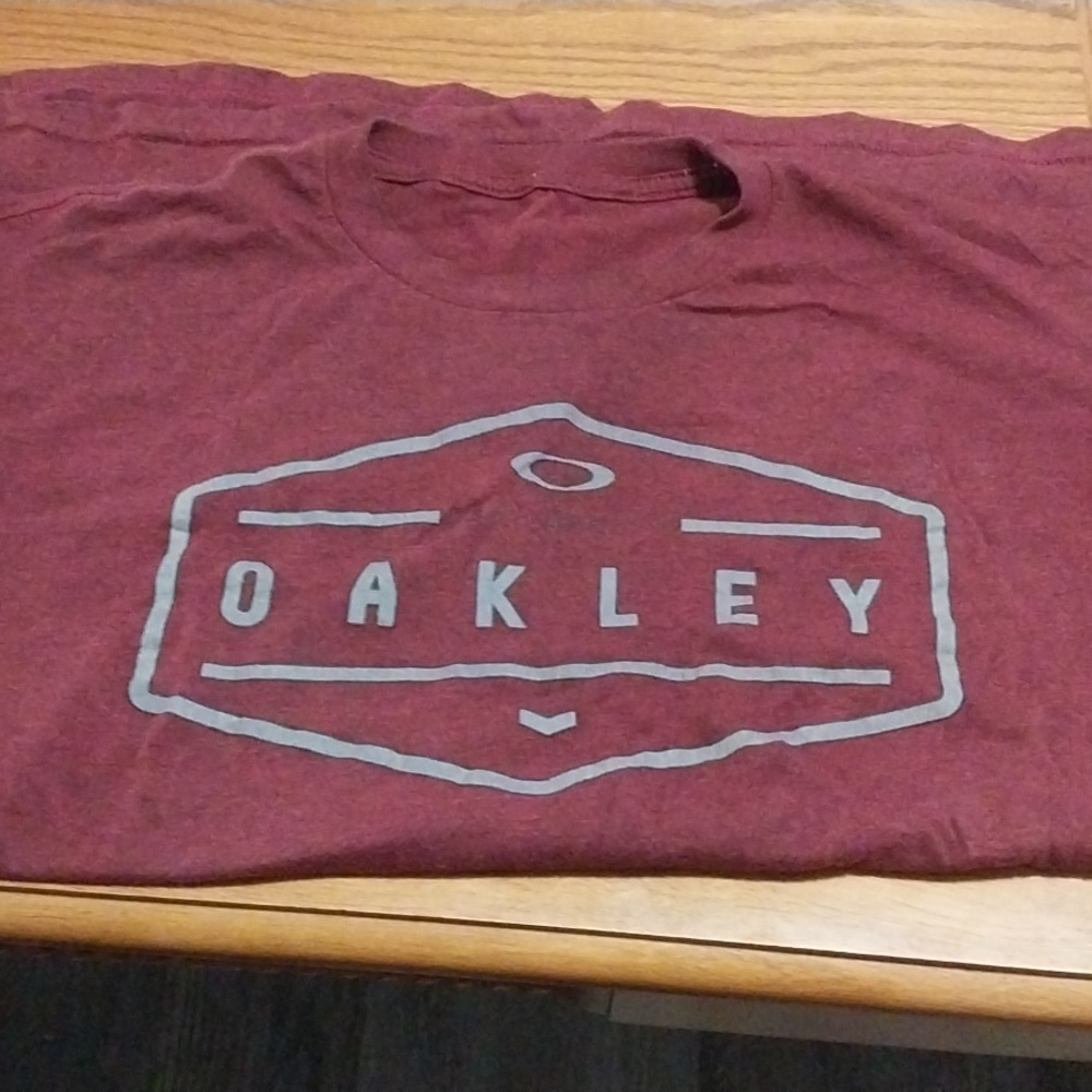 Oakley Shirt Medium